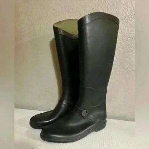 Capelli New York Size 7 US Rain Boots With Buckle